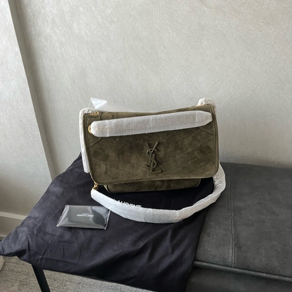 Saint Laurent Suede Niki Bag - Picture 4 of 14